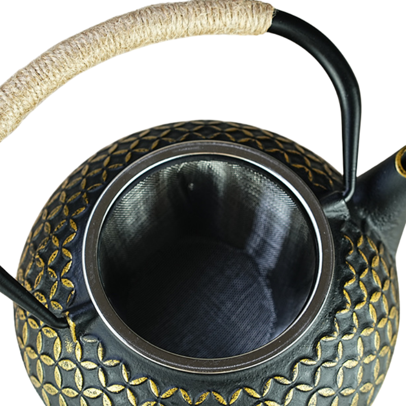 théière en fonte émaillée japonaise noir et or