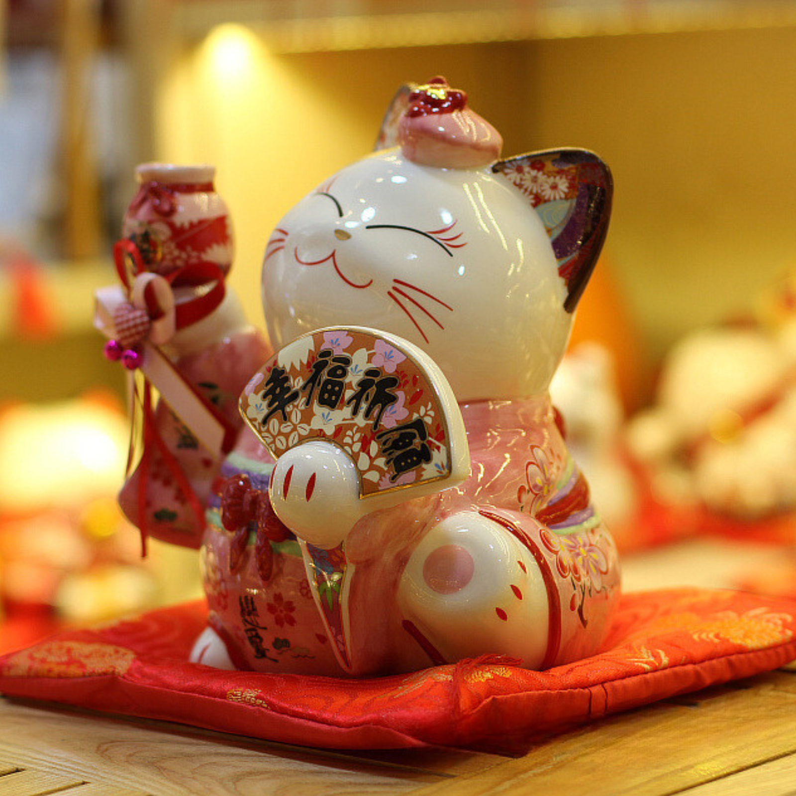 Maneki Neko Tirelire ’Pour Femme’ - 14 x 10 13 cm