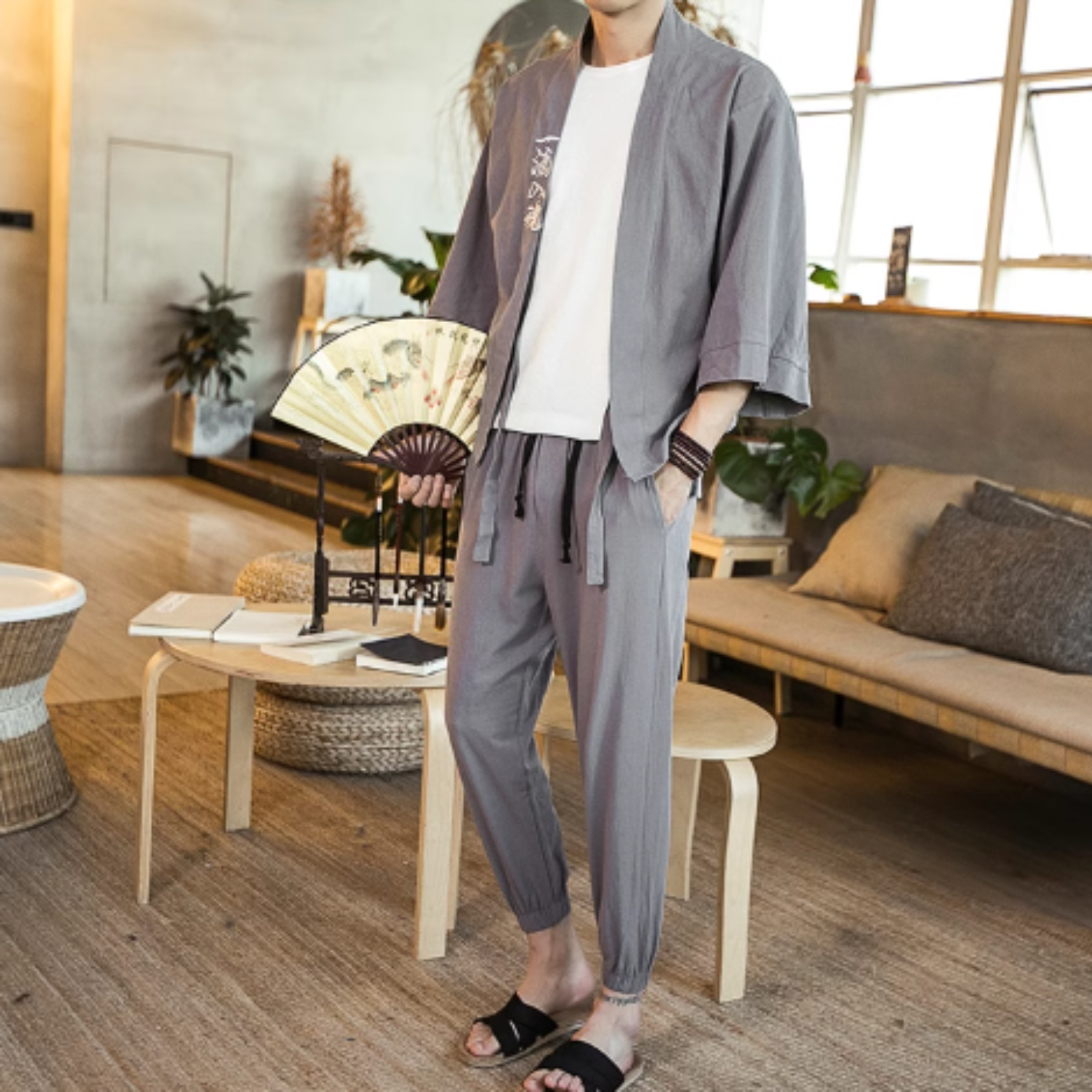Veste Kimono à Ecriture Japonaise ’Kanji’