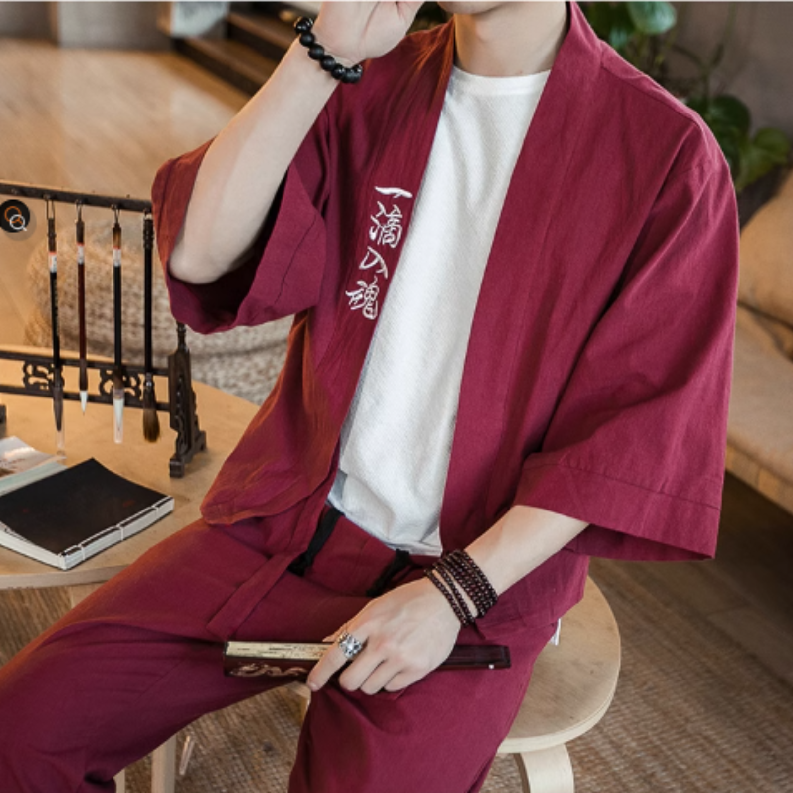 Veste Kimono à Ecriture Japonaise ’Kanji’