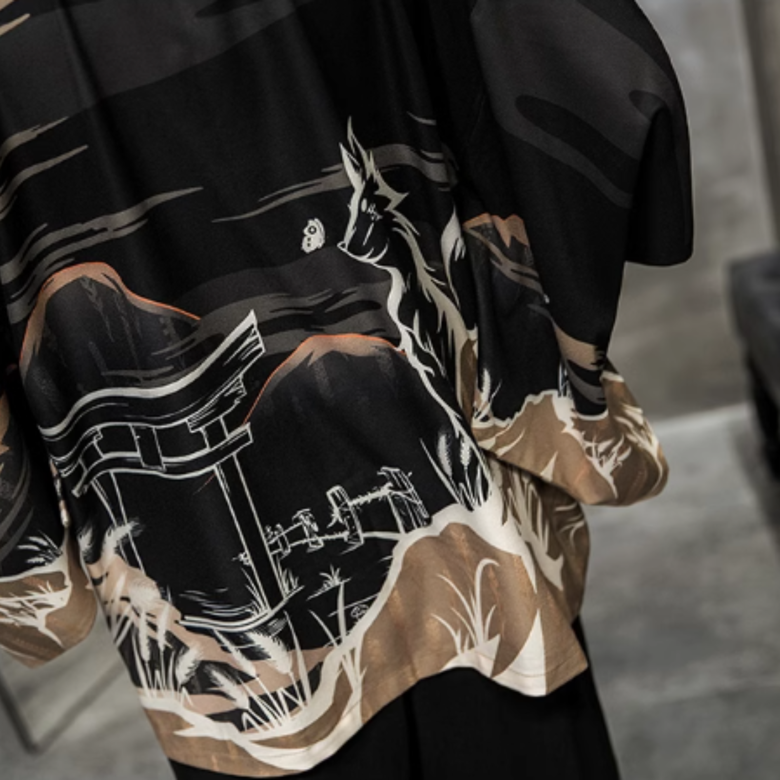 Veste Kimono Motif Torii ’Hikaru’